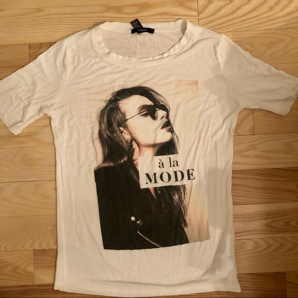 Forever 21 Graphic Tee | 3 FOR $40‼️